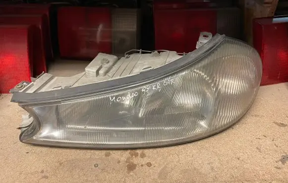 Ford Mondeo MK II Headlight/headlamp 0301098201 1305235322
