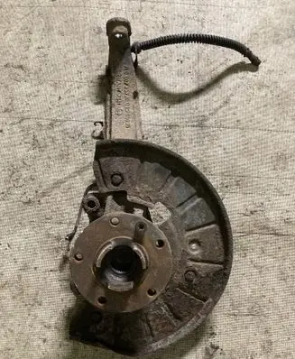 Porsche Cayenne (9PA) Front wheel hub spindle knuckle 7L0407257A
