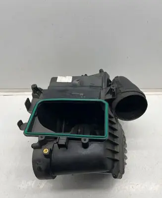 Mercedes-Benz B W247 Air filter box A6540900201 21316 122859