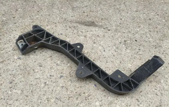 Mercedes-Benz GL X166 Radiator support slam panel bracket A1666263631 26929235 REV106