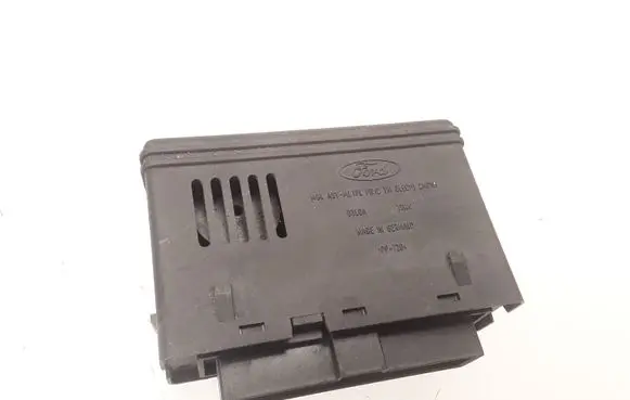 Ford Focus Comfort/convenience module 98AG14K150AE 98AG14K150