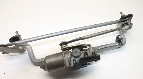 Toyota Verso-S Front wiper linkage and motor 851100F040