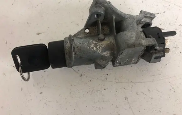 Audi A4 S4 B5 8D Ignition lock 4D0905851A