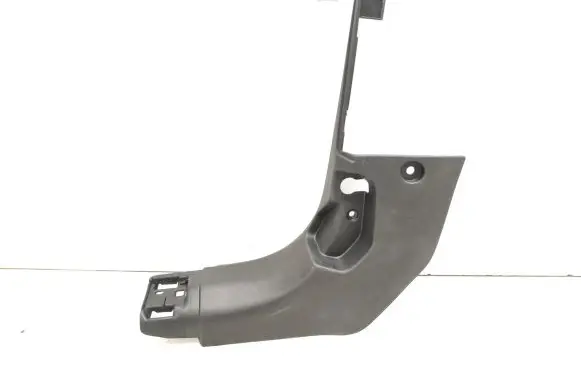 Foot area side trim