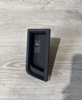 BMW 1 F20 F21 USB socket connector 9207358