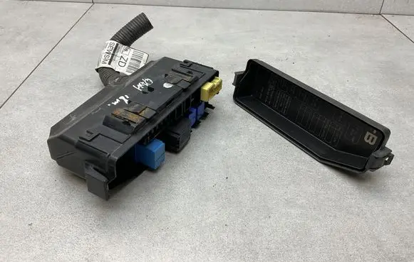 Nissan Qashqai Fuse box set 243824BE0B
