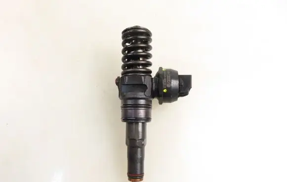 Fuel injector