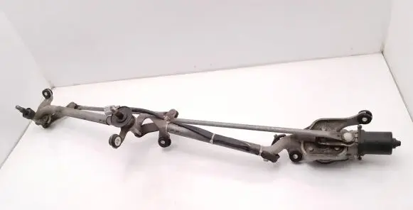 Honda CR-V Front wiper linkage and motor WM07C