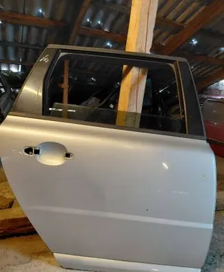 Volvo V70 Rear door