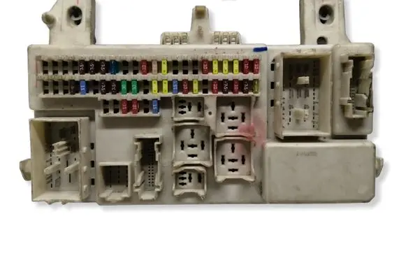 Mazda 3 I Fuse module BP4K66730F