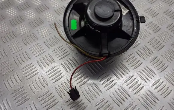 Volkswagen Polo III 6N 6N2 6NF Front door blower motor 6N1955023B