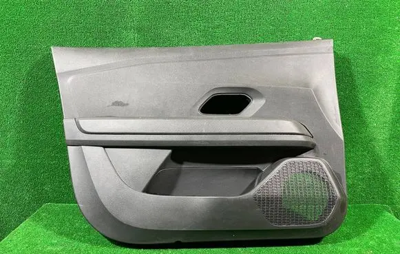 Dacia Logan III Front door card panel trim 809012956R