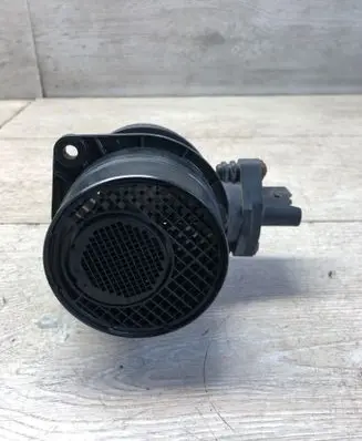 Volkswagen Golf VI Mass air flow meter 0281002461 074906461B