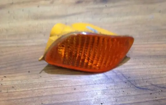 Ford Focus Front indicator light xs4x13369a xs4x-13369-a