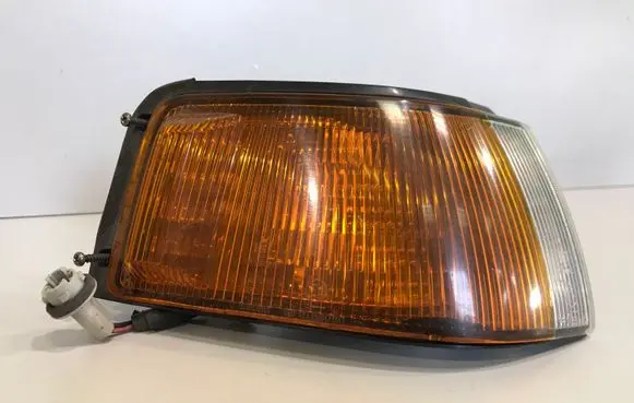 Mazda 323 Front indicator light 21061301