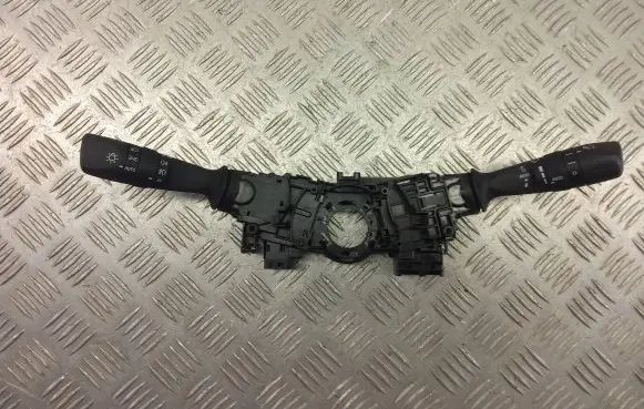 Toyota C-HR I Wiper turn signal indicator stalk/switch