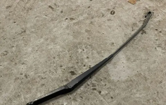 BMW X3 E83 Windshield/front glass wiper blade 3427725