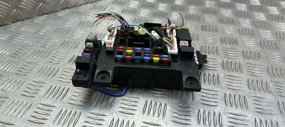Mitsubishi Outlander Fuse module 8637A824