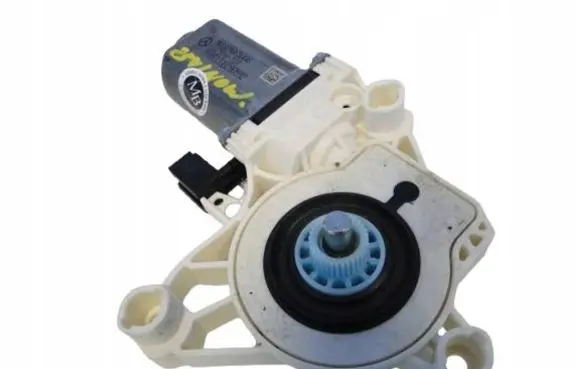 Mercedes-Benz GLC C254 Front door window regulator motor A0009065008