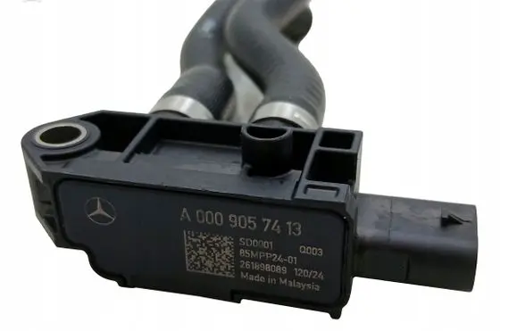 Mercedes-Benz C W203 Exhaust pressure sensor A0009057413