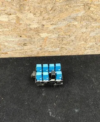 Nissan Juke I F15 Fuse module