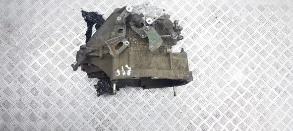 Manual 6 speed gearbox