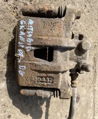 Mitsubishi Grandis Rear brake caliper