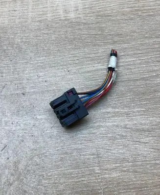 Volkswagen PASSAT B5.5 Plug wire 1J0937733