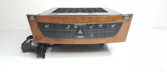 Mercedes-Benz E W211 CD/DVD changer A2116800552