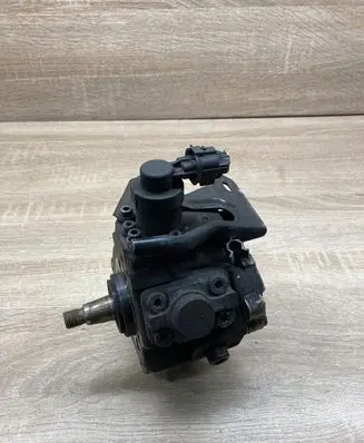 Peugeot 207 Fuel injection high pressure pump 9683703780 0445010102