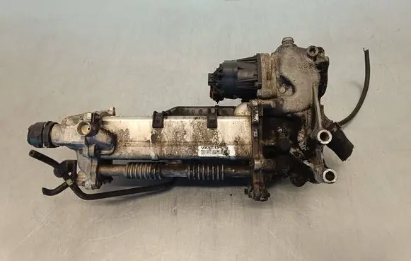 Opel Insignia B EGR valve cooler MM1136G V29007672