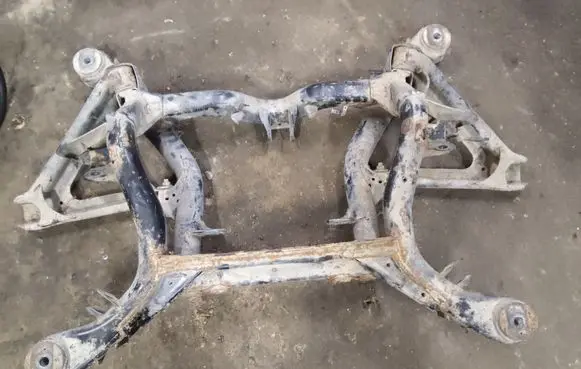 Porsche Cayenne (9PA) Rear subframe 