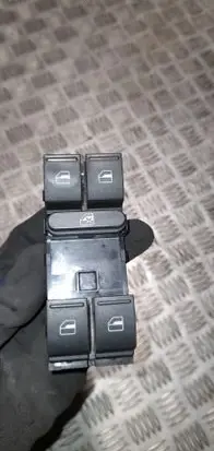Volkswagen PASSAT B6 Electric window control switch 1K4959857A