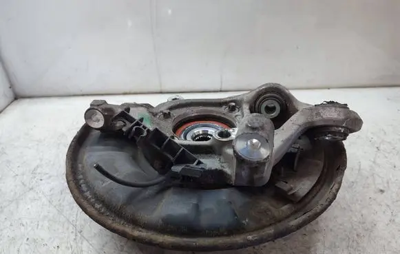 Mercedes-Benz C W204 Rear wheel hub