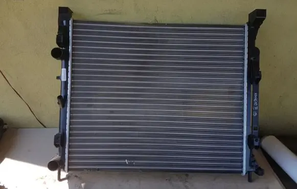 Renault Kangoo II Coolant radiator 8200455801