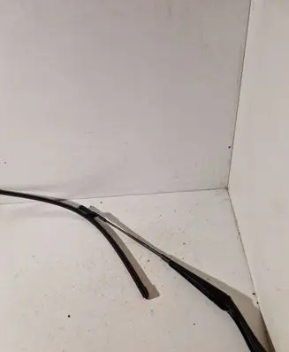 Volvo XC60 Front wiper blade arm 30753525