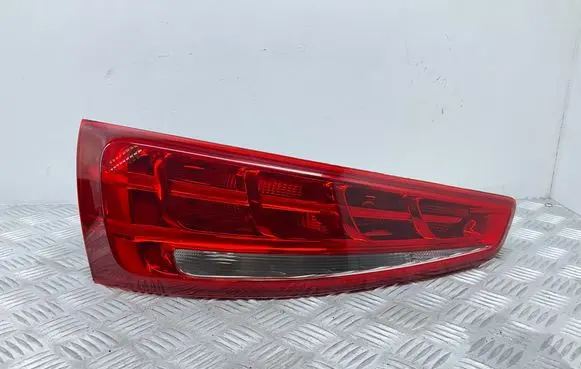 Audi Q3 8U Tailgate rear/tail lights 8U0945093