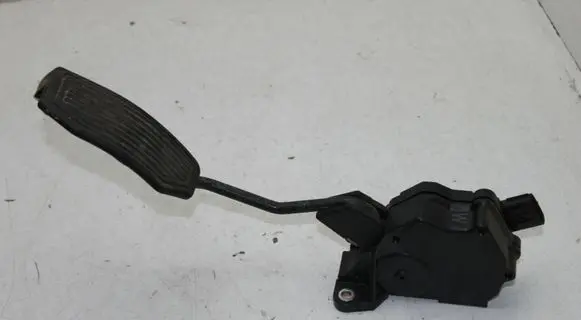 Toyota Prius (XW30) Accelerator throttle pedal 7811012040