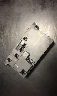 Mercedes-Benz E W211 Door control unit/module 2118208485