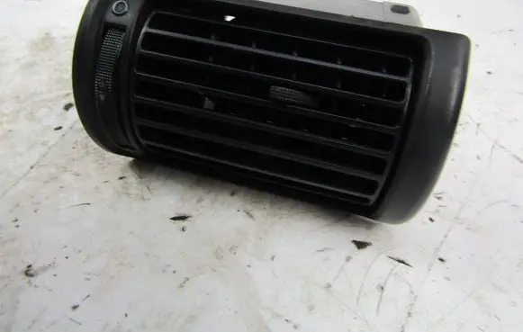 Audi A4 S4 B5 8D Dash center air vent grill 