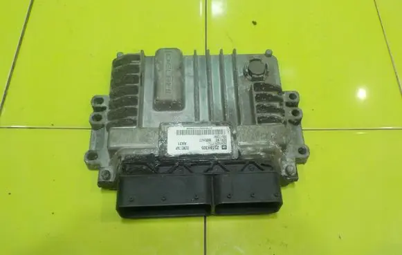 Chevrolet Orlando Engine control unit/module 96951477
