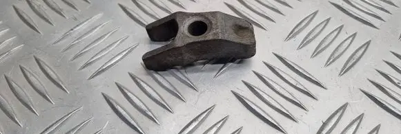Volvo S70 V70 V70 XC Fuel Injector clamp holder 