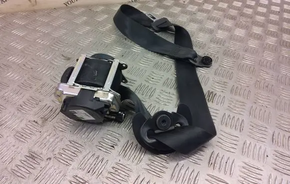 Land Rover Discovery 5 Front seatbelt 635385300A