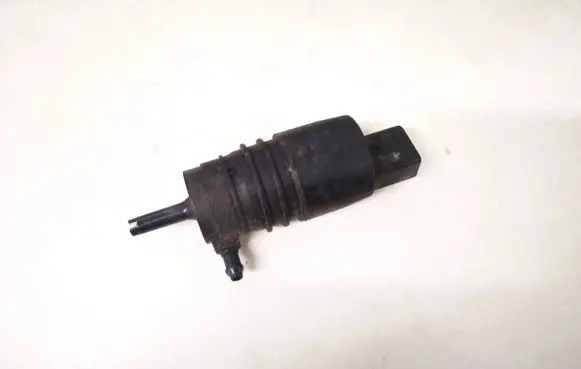 BMW 5 E39 Windscreen/windshield washer pump