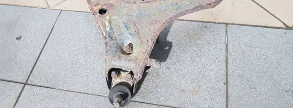 Mitsubishi L200 Front lower control arm/wishbone