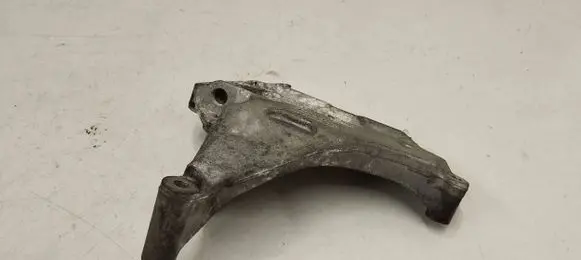 Volkswagen Tiguan Engine mounting bracket 03l199207