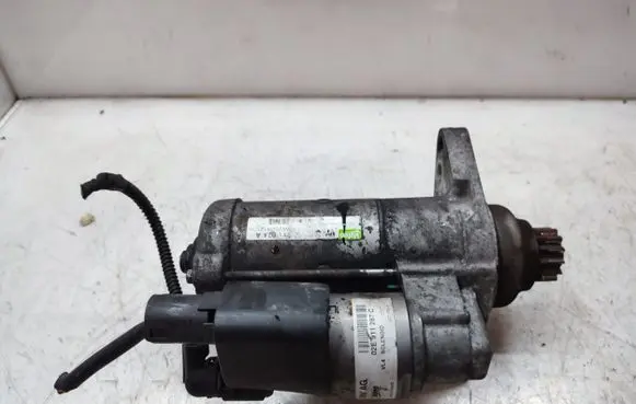 Volkswagen Golf VI Starter motor 02E911287C
