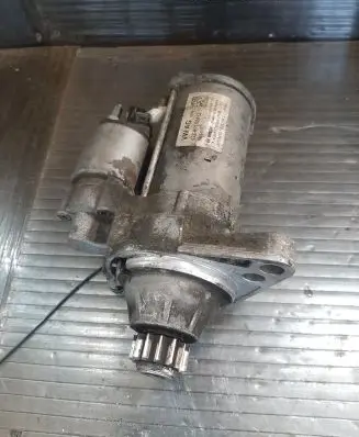 Volkswagen Golf VII Starter motor 02Z911024Q