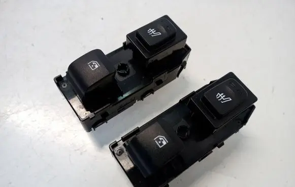 Hyundai Tucson IV NX4 Electric window control switch 93581N72504X