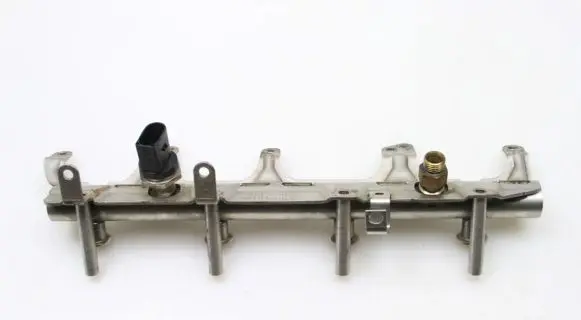 Audi A4 S4 B8 8K Fuel main line pipe CT0080411